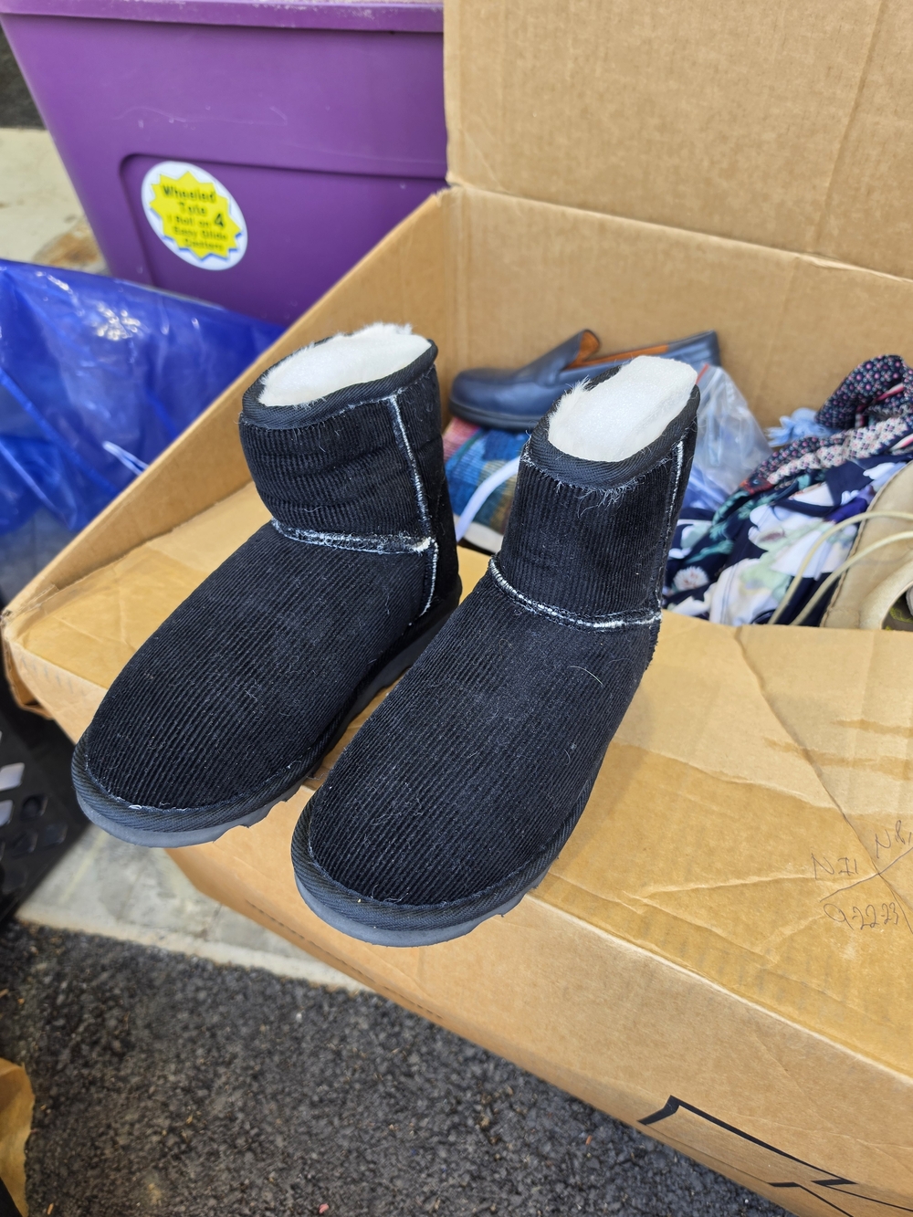 Womens Black Corduroy Winter Boot with Cozy Lining